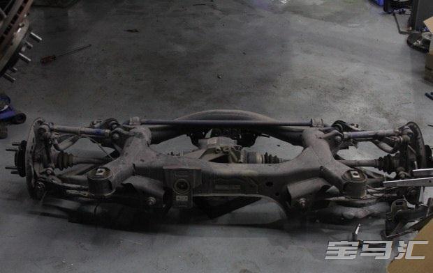 牛人就是这么任性!BMW 1系118i移植M135全套动力案例