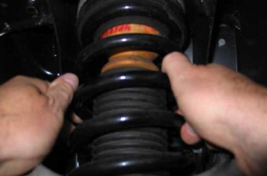 宝马PUMA技术通报-F01/F02/F07在直线行驶时向右跑偏