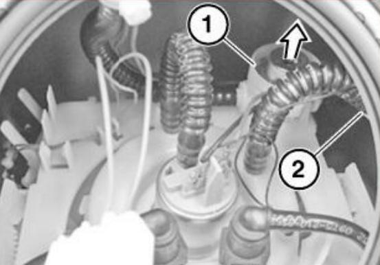 PUMA技术通报-燃油箱右侧异响