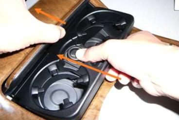 PUMA技术通报-F18饮料杯架卡滞或故障