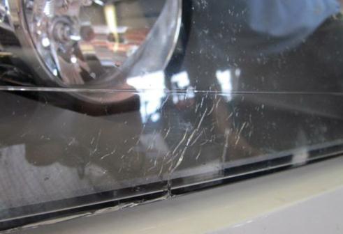 PUMA技术通报-F25前大灯灯罩中有裂缝