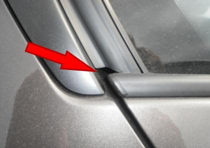 PUMA技术通报-F30/F35后车车窗导向槽密封条过短