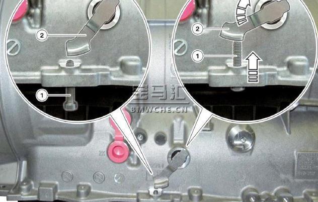 需要知道的功能!宝马8AT驻车锁的机械应急开锁方法