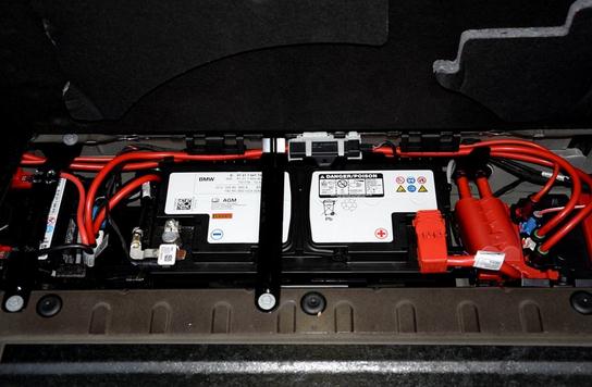 宝马官方说明：AGM 蓄电池与其它电池相比好在哪里
